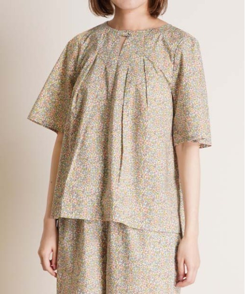 KID BLUE(キッドブルー)の「キッドブルー -25LIBERTYプリント -5分袖トップス -KOBN345 -kidblue(シャツ/ブラウス・レディース・アイボリー/サックスブルー/ブラック・M)」の5枚目の写真