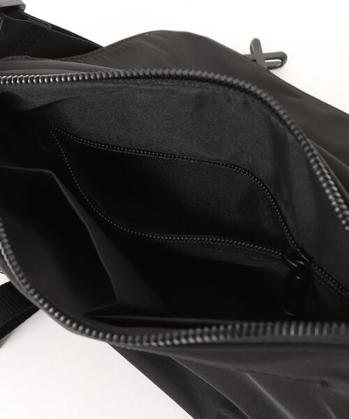 KANGOL（カンゴール）の「【KANGOL Black series】5ポケット ショルダーバッグ（ショルダーバッグ・メンズ・ブラック・FREE）」の3枚目の写真