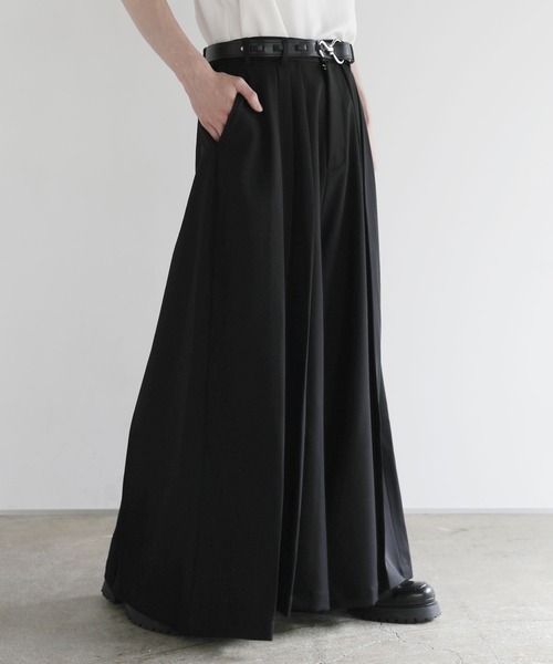 LILL（リル）の「ハイウエストワイドドレーププリーツ袴スラックス（スラックス・メンズ・ブラック/グレー・M/S/XL/L）」の4枚目の写真