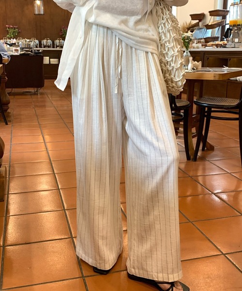 on:nue（オンニュ）の「【on:nue】[着用動画あり！/3色展開] リネンストライプワイドパンツ（その他パンツ・レディース・ブラック/ベージュ/ホワイト・FREE）」の4枚目の写真