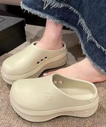 厚底サンダル