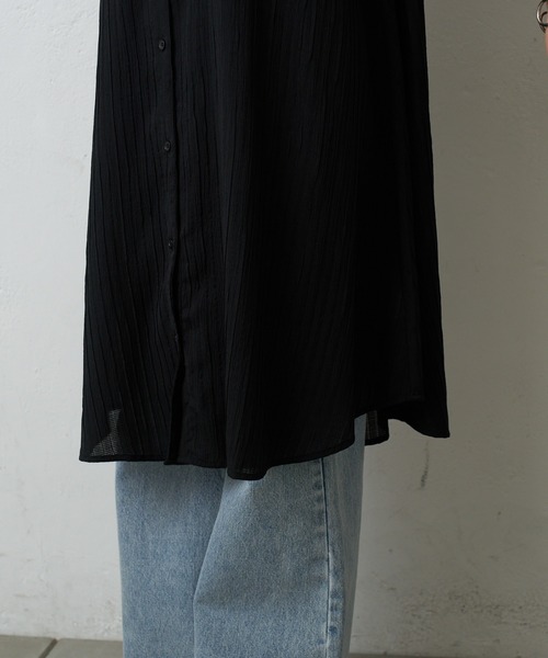 COLONY 2139（コロニートゥーワンスリーナイン）の「バンプストライプシャツワンピース（シャツワンピース・レディース・ブラック/オフホワイト/ブルー・FREE）」の13枚目の写真