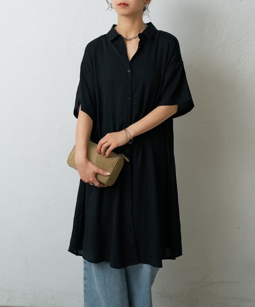 COLONY 2139（コロニートゥーワンスリーナイン）の「バンプストライプシャツワンピース（シャツワンピース・レディース・ブラック/オフホワイト/ブルー・FREE）」の5枚目の写真