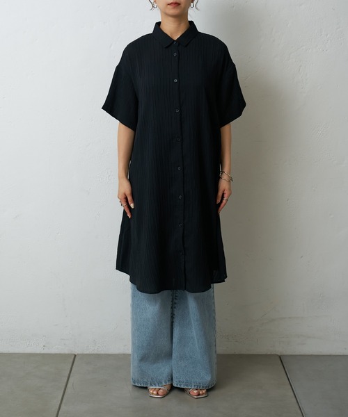 COLONY 2139（コロニートゥーワンスリーナイン）の「バンプストライプシャツワンピース（シャツワンピース・レディース・ブラック/オフホワイト/ブルー・FREE）」の10枚目の写真