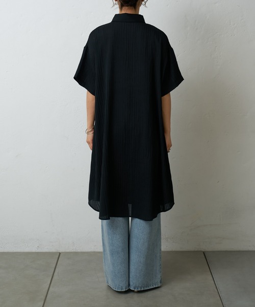 COLONY 2139（コロニートゥーワンスリーナイン）の「バンプストライプシャツワンピース（シャツワンピース・レディース・ブラック/オフホワイト/ブルー・FREE）」の12枚目の写真