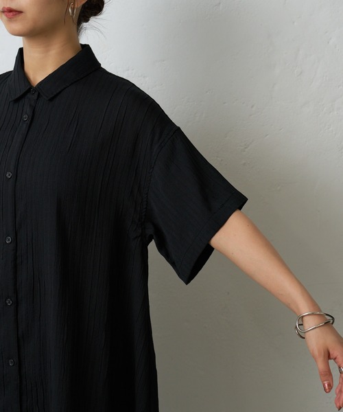 COLONY 2139（コロニートゥーワンスリーナイン）の「バンプストライプシャツワンピース（シャツワンピース・レディース・ブラック/オフホワイト/ブルー・FREE）」の17枚目の写真