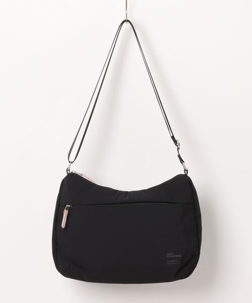 and it_（アンドイット）の「anello サブレ10ポケットショルダー（ショルダーバッグ・レディース・グレー/ブラック/グレイッシュベージュ/ネイビー/マスタード・FREE）」の2枚目の写真