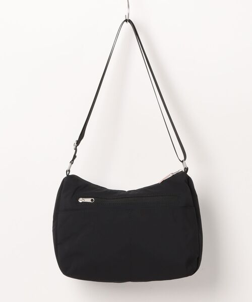 and it_（アンドイット）の「anello サブレ10ポケットショルダー（ショルダーバッグ・レディース・グレー/ブラック/グレイッシュベージュ/ネイビー/マスタード・FREE）」の6枚目の写真