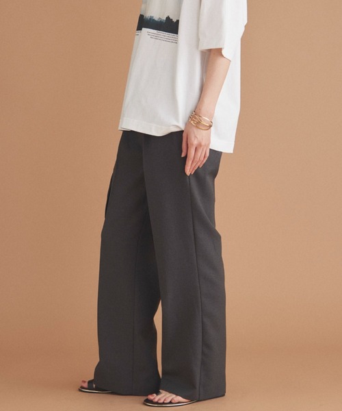 Doux archives（ドゥアルシーヴ）の「イージーフレアーパンツ（その他パンツ・レディース・ワイン/グレイッシュベージュ/チャコールグレー・38/36）」の8枚目の写真