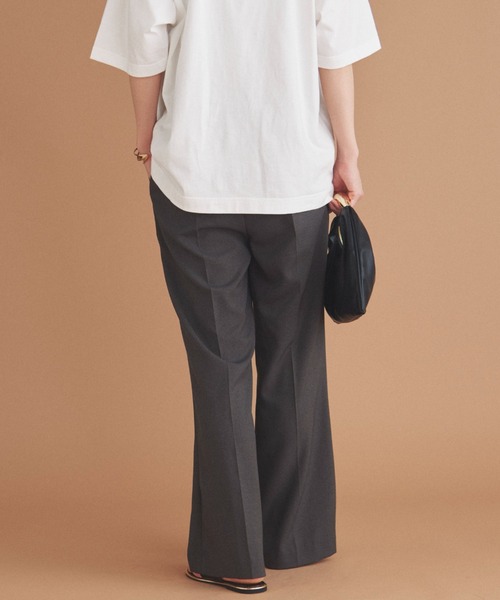 Doux archives（ドゥアルシーヴ）の「イージーフレアーパンツ（その他パンツ・レディース・ワイン/グレイッシュベージュ/チャコールグレー・38/36）」の10枚目の写真