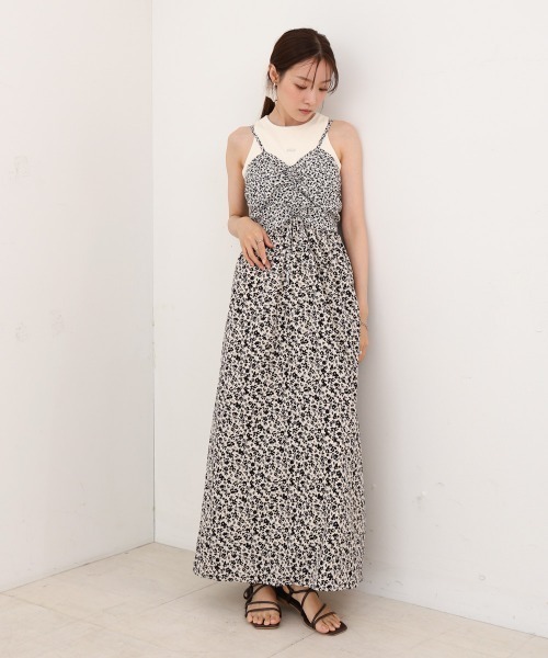 Bab(バブ)の「【S・Mサイズ展開】リトルフラワーシャーリングキャミワンピース(ワンピース・レディース・アイボリー/ブラック・S/M)」の3枚目の写真