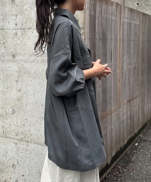 CIAOPANIC TYPY(チャオパニックティピー)の「さらっとテンセルオーバーシャツ(シャツ/ブラウス・レディース・チャコールグレー/カーキ/ベージュ・ONE SIZE)」の4枚目の写真