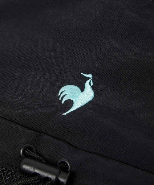 le coq sportif（ルコックスポルティフ）の「ナップサック（バックパック/リュック・メンズ・ブラック×ピンク/エメラルド・F）」の13枚目の写真