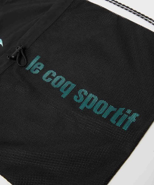 le coq sportif（ルコックスポルティフ）の「ナップサック（バックパック/リュック・メンズ・ブラック×ピンク/エメラルド・F）」の14枚目の写真