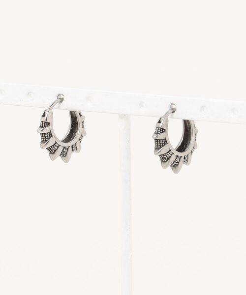 チャイハネ(チャイハネ)の「【チャイハネ】スパイクMEN'Sピアス(ピアス(両耳用)・メンズ・シルバー/ゴールド・FREE)」の2枚目の写真