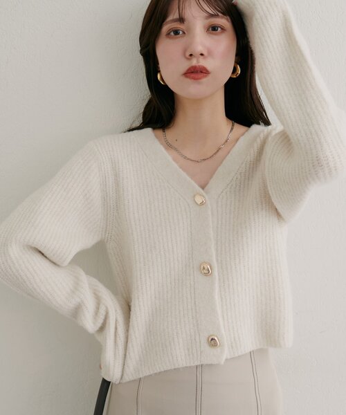 natural couture(ナチュラルクチュール)の「【WEB限定】ウール混片畦編みニットカーディガン(カーディガン/ボレロ・レディース・ネイビー/ラベンダー/ベージュ/オフホワイト/ライトグレー/サックスブルー・FREE)」の8枚目の写真