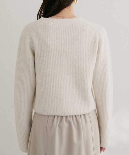 natural couture(ナチュラルクチュール)の「【WEB限定】ウール混片畦編みニットカーディガン(カーディガン/ボレロ・レディース・ネイビー/ラベンダー/ベージュ/オフホワイト/ライトグレー/サックスブルー・FREE)」の12枚目の写真