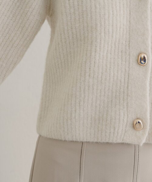 natural couture(ナチュラルクチュール)の「【WEB限定】ウール混片畦編みニットカーディガン(カーディガン/ボレロ・レディース・ネイビー/ラベンダー/ベージュ/オフホワイト/ライトグレー/サックスブルー・FREE)」の16枚目の写真