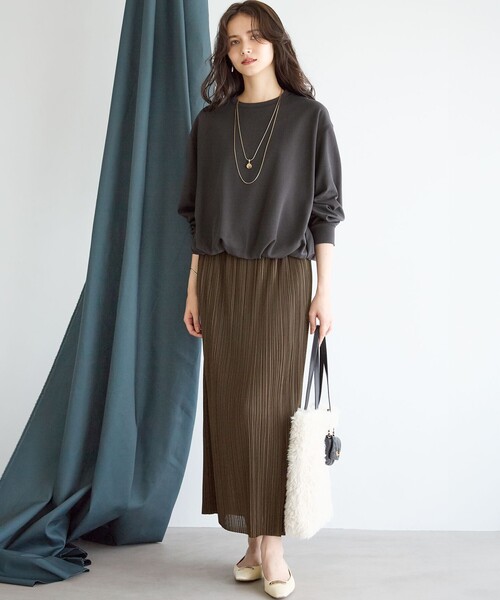 23区 L(ニジュウサンクオオキイサイズ)の「【SLOW/一部店舗限定】トリコットプリーツ Iライン スカート(スカート・レディース・ブラック系/カーキ系/ダルブルー系・46/44)」の4枚目の写真