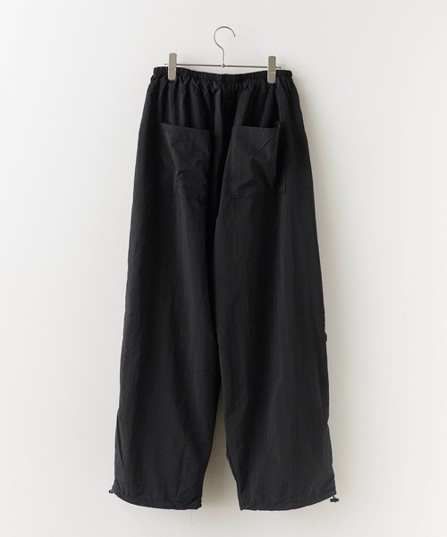 Theater code(シアターコード)の「Wide pants with drawstring / ドローコード付き ワイドパンツ 秋 秋服 2026年秋冬(その他パンツ・メンズ・ブラック/カーキ/チャコール・FREE)」の4枚目の写真