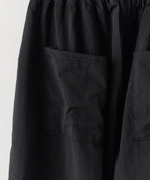 Theater code(シアターコード)の「Wide pants with drawstring / ドローコード付き ワイドパンツ 秋 秋服 2026年秋冬(その他パンツ・メンズ・ブラック/カーキ/チャコール・FREE)」の7枚目の写真