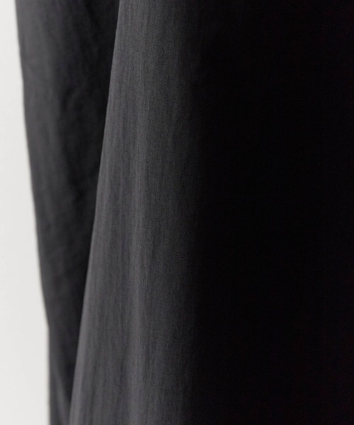 Theater code(シアターコード)の「Wide pants with drawstring / ドローコード付き ワイドパンツ 秋 秋服 2026年秋冬(その他パンツ・メンズ・ブラック/カーキ/チャコール・FREE)」の6枚目の写真