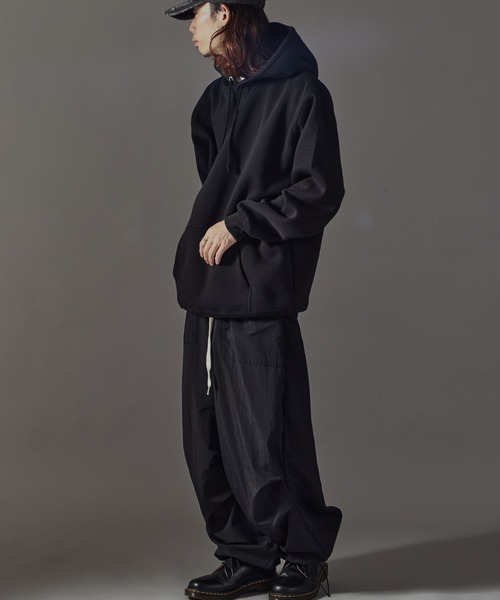 Theater code(シアターコード)の「Wide pants with drawstring / ドローコード付き ワイドパンツ 秋 秋服 2026年秋冬(その他パンツ・メンズ・ブラック/カーキ/チャコール・FREE)」の18枚目の写真