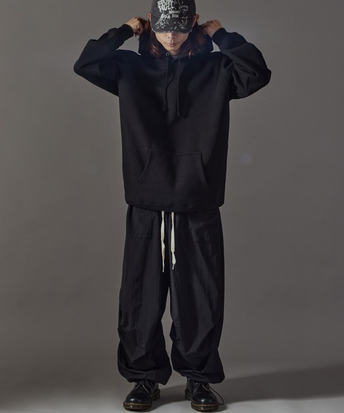 Theater code(シアターコード)の「Wide pants with drawstring / ドローコード付き ワイドパンツ 秋 秋服 2026年秋冬(その他パンツ・メンズ・ブラック/カーキ/チャコール・FREE)」の19枚目の写真