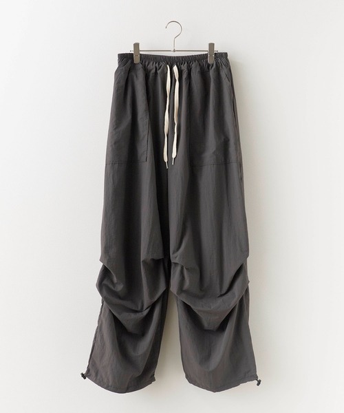 Theater code(シアターコード)の「Wide pants with drawstring / ドローコード付き ワイドパンツ 秋 秋服 2026年秋冬(その他パンツ・メンズ・ブラック/カーキ/チャコール・FREE)」の21枚目の写真