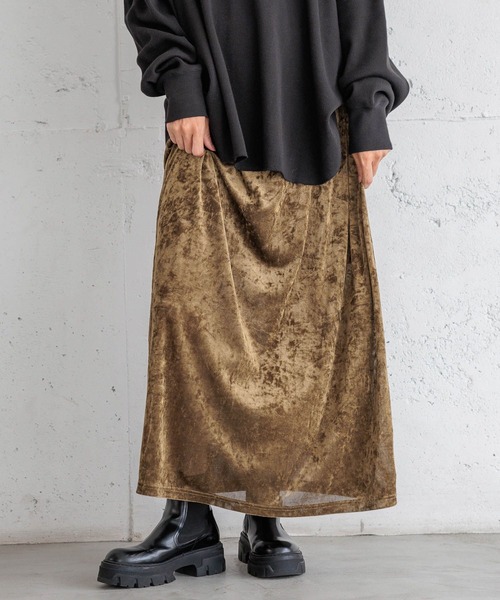 HEREIAM(ヘレイアム)の「【HEREIAM】夏トップス合わせで秋を先取り!メッシュベロアスカート(スカート・レディース・ブラック/カーキ・SMALL/MEDIUM)」の1枚目の写真