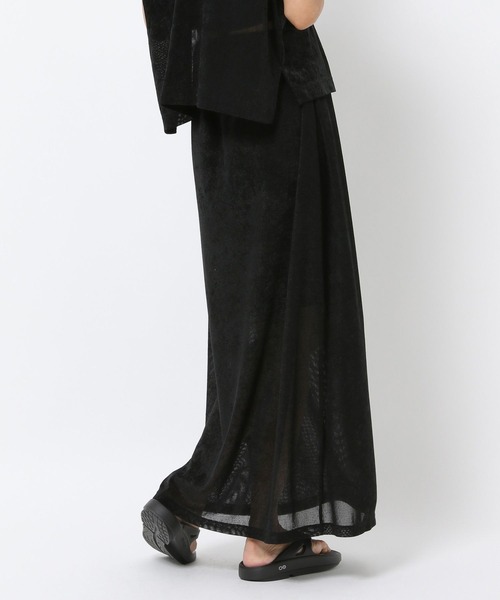 HEREIAM(ヘレイアム)の「【HEREIAM】夏トップス合わせで秋を先取り!メッシュベロアスカート(スカート・レディース・ブラック/カーキ・SMALL/MEDIUM)」の8枚目の写真