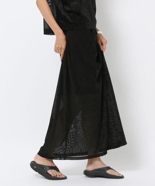 HEREIAM(ヘレイアム)の「【HEREIAM】夏トップス合わせで秋を先取り!メッシュベロアスカート(スカート・レディース・ブラック/カーキ・SMALL/MEDIUM)」の9枚目の写真