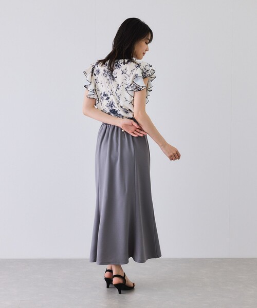 Jayro（ジャイロ）の「単色花ラッフルブラウス（シャツ/ブラウス・レディース・ネイビー/ブルー系その他4/オフホワイト・M）」の9枚目の写真