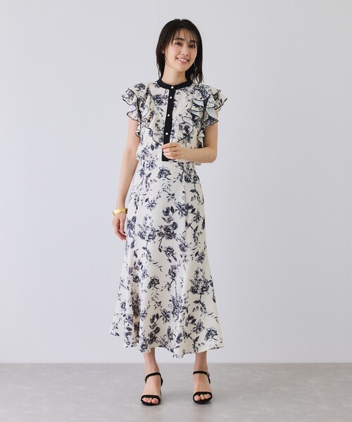 Jayro（ジャイロ）の「単色花ラッフルブラウス（シャツ/ブラウス・レディース・ネイビー/ブルー系その他4/オフホワイト・M）」の10枚目の写真