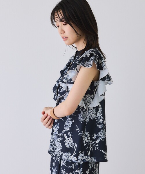 Jayro（ジャイロ）の「単色花ラッフルブラウス（シャツ/ブラウス・レディース・ネイビー/ブルー系その他4/オフホワイト・M）」の14枚目の写真