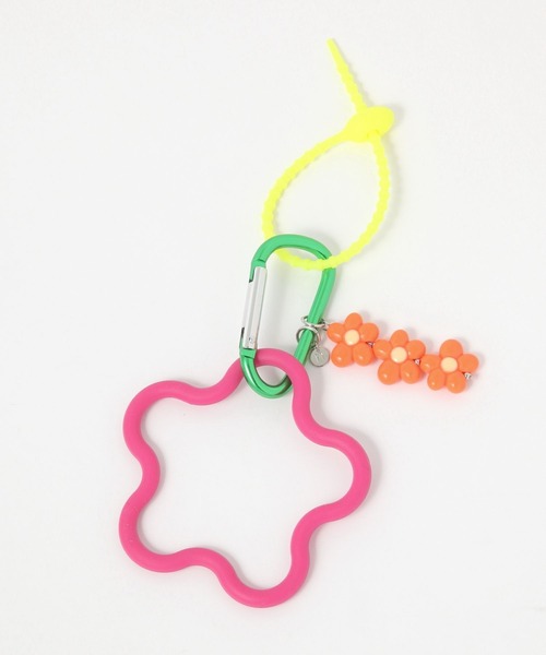 niko and...（ニコアンド）の「カラフルフラワーチャーム（チャーム・レディース・イエロー/グリーン/ピンク/アイボリー・0）」の4枚目の写真