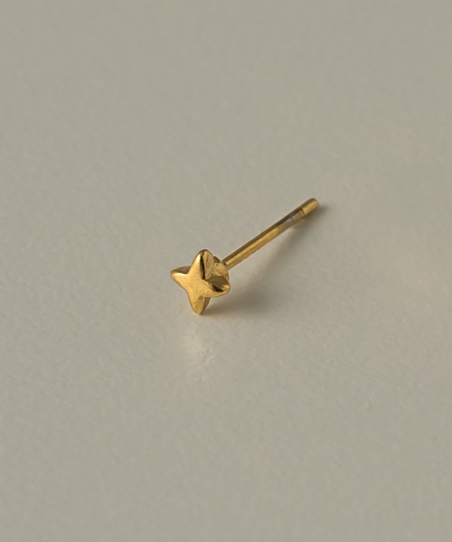 muku(ムク)の「PIERCE/MINI RHOMBUS(ピアス(両耳用)・レディース・ゴールド/シルバー・FREE)」の14枚目の写真