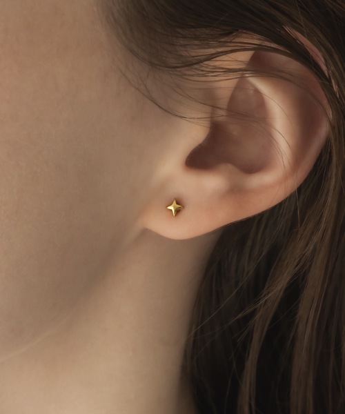 muku(ムク)の「PIERCE/MINI RHOMBUS(ピアス(両耳用)・レディース・ゴールド/シルバー・FREE)」の5枚目の写真