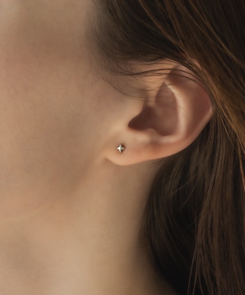muku(ムク)の「PIERCE/MINI RHOMBUS(ピアス(両耳用)・レディース・ゴールド/シルバー・FREE)」の9枚目の写真
