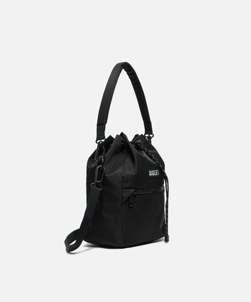 AIGLE（エーグル）の「撥水 アーバン 巾着バッグ / ミニショルダーバッグ（ショルダーバッグ・レディース・ピンク/ブラック/グレー・FREE）」の4枚目の写真