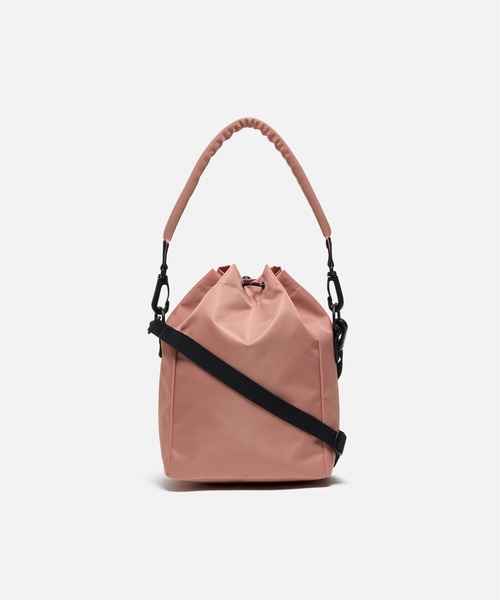 AIGLE（エーグル）の「撥水 アーバン 巾着バッグ / ミニショルダーバッグ（ショルダーバッグ・レディース・ピンク/ブラック/グレー・FREE）」の12枚目の写真