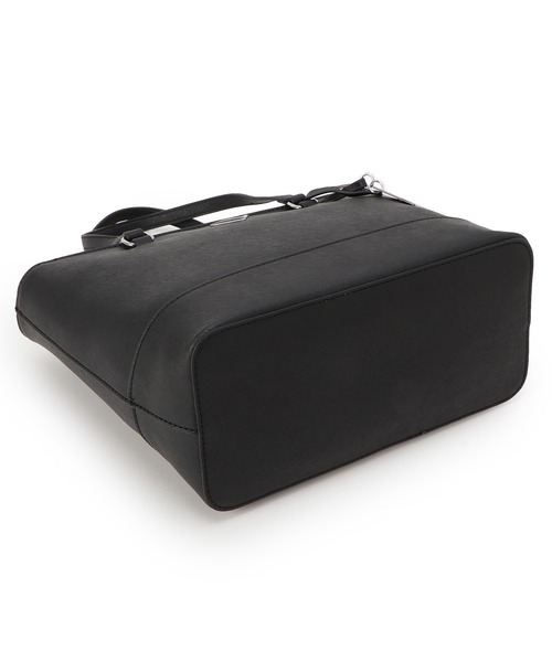 Guess（ゲス）の「VIVIETTE Carryall トートバッグ  （トートバッグ・レディース・ブラック・ONE SIZE）」の4枚目の写真