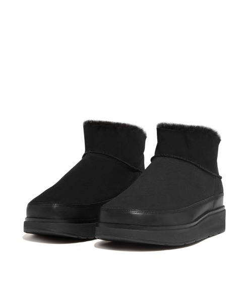 fitflop(フィットフロップ)の「GEN-FF ULTRA-MINI DOUBLE-FACED SHEARLING BOOTS / GEN-FF ウルトラミニ ダブルフェイス シアリング ブーツ(ブーツ・レディース・ブラウン/ナチュラル/ブラック・24cm/23cm/22cm/25cm)」の13枚目の写真