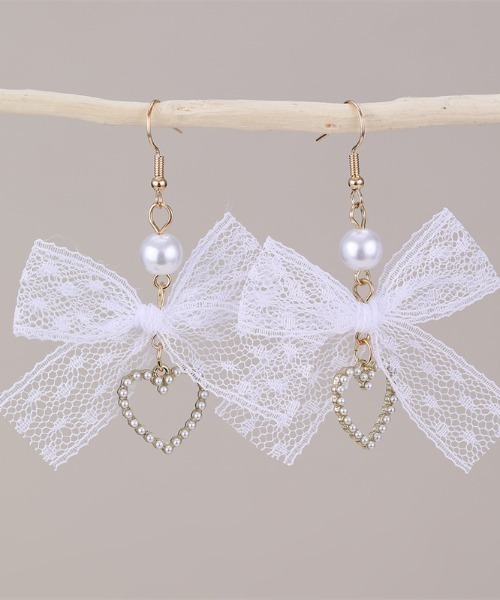 Mayree(メイリー)の「【urge select】リボン×ハート レース パール ピアス(ピアス(両耳用)・レディース・ホワイト系1/ホワイト系2/ホワイト系3/ブラック系2/ブラック系1/ブラック系3/ピンク系1/ピンク系2/ピンク系3・FREE)」の2枚目の写真