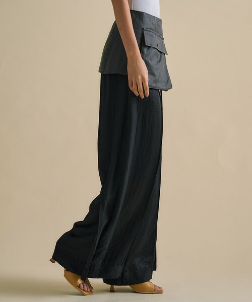 UNITED TOKYO(ユナイテッドトウキョウ)の「【2way】Vintage Leather Belted Satin PT|レイヤード/秋服/細見え(その他パンツ・レディース・ブラック/ブラウン・1/2)」の11枚目の写真