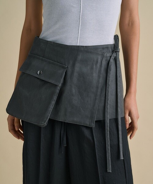 UNITED TOKYO(ユナイテッドトウキョウ)の「【2way】Vintage Leather Belted Satin PT|レイヤード/秋服/細見え(その他パンツ・レディース・ブラック/ブラウン・1/2)」の12枚目の写真