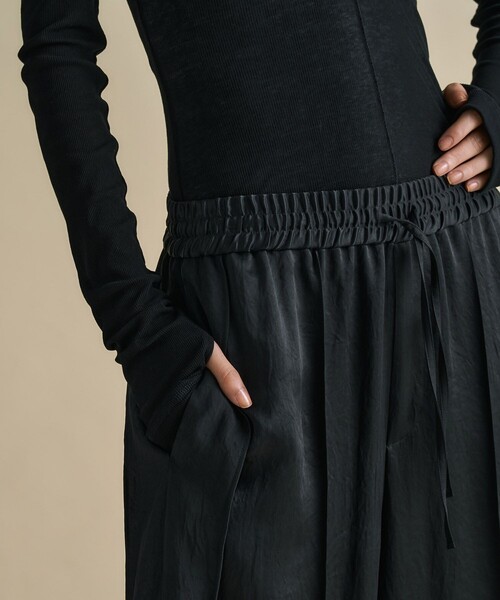 UNITED TOKYO(ユナイテッドトウキョウ)の「【2way】Vintage Leather Belted Satin PT|レイヤード/秋服/細見え(その他パンツ・レディース・ブラック/ブラウン・1/2)」の20枚目の写真