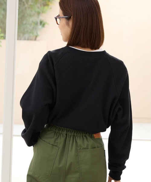 THE CRAFT CREW PRODUCTS(ザクラフトクループロダクツ)の「ラグランスリーブリンガーワッフルロングスリーブTシャツ<抗菌防臭>【THE CRAFT CREW PRODUCTS】(Tシャツ/カットソー・レディース・アイボリー/アイボリー系/カーキ/ブラック/ブラック系/ネイビー/チャコール/ライトグレー/グレイッシュベージュ・M/L)」の12枚目の写真