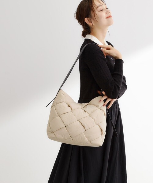 grove（グローブ）の「【撥水】ナイロンメッシュワンショルダー（ショルダーバッグ・レディース・ライトベージュ/ブラック/ダークグレー・00）」の10枚目の写真