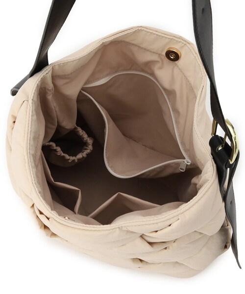 grove（グローブ）の「【撥水】ナイロンメッシュワンショルダー（ショルダーバッグ・レディース・ライトベージュ/ブラック/ダークグレー・00）」の5枚目の写真